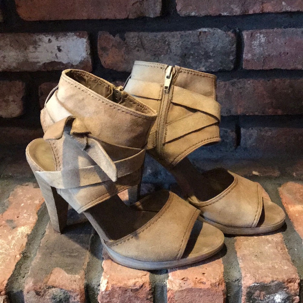 Aldo taupe sandals with ankle cuff